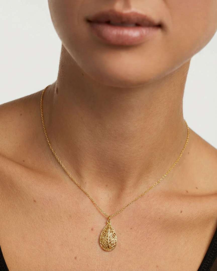 Collar Leaf